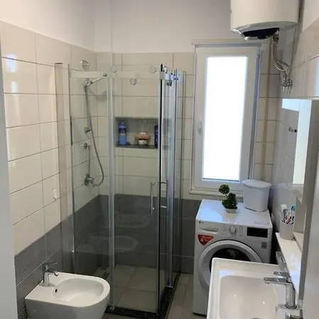 At Gjiri I Lalezit, Vala Mar Апартаменты *